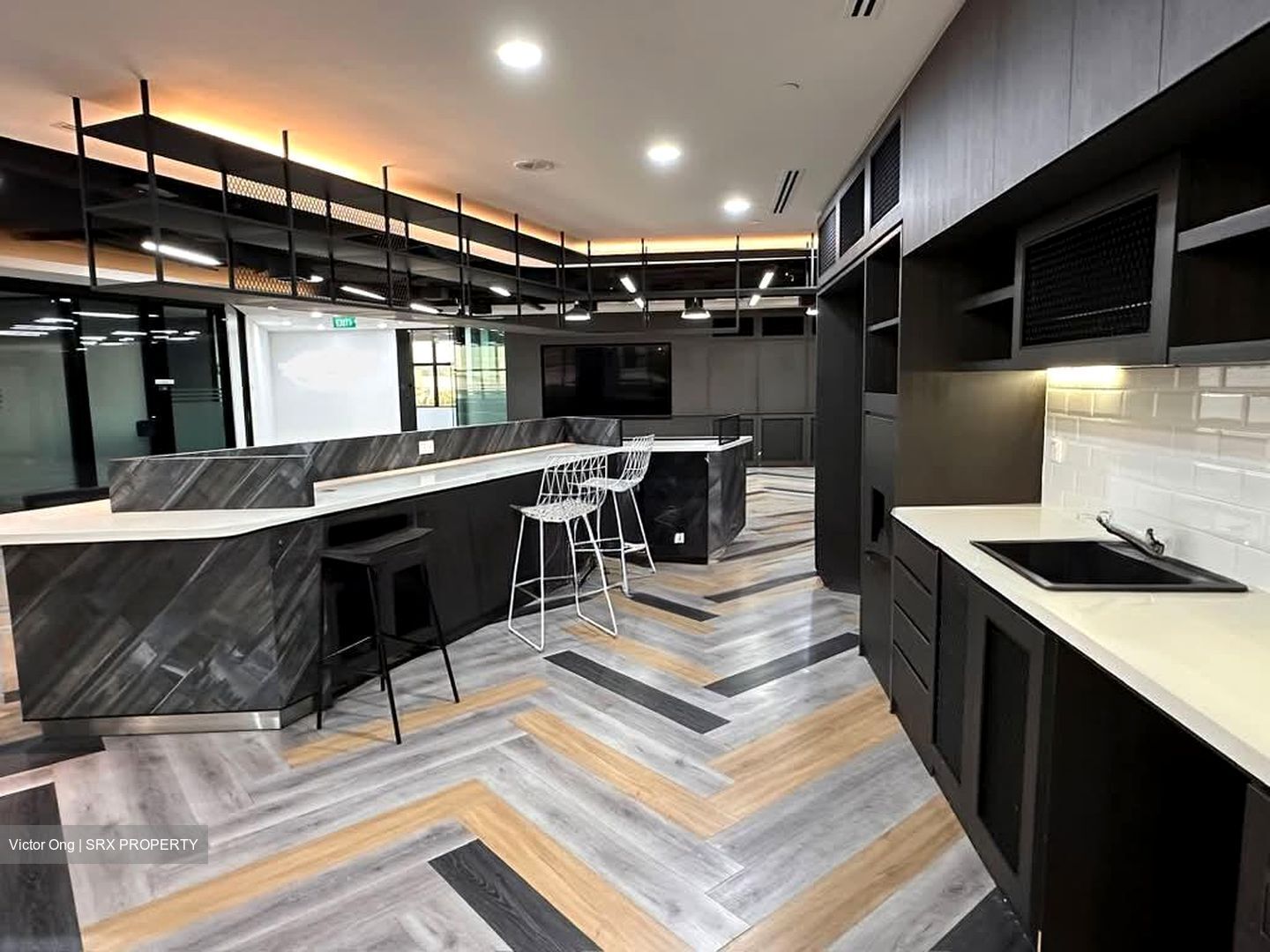 Abi Plaza (D2), Office #570513881